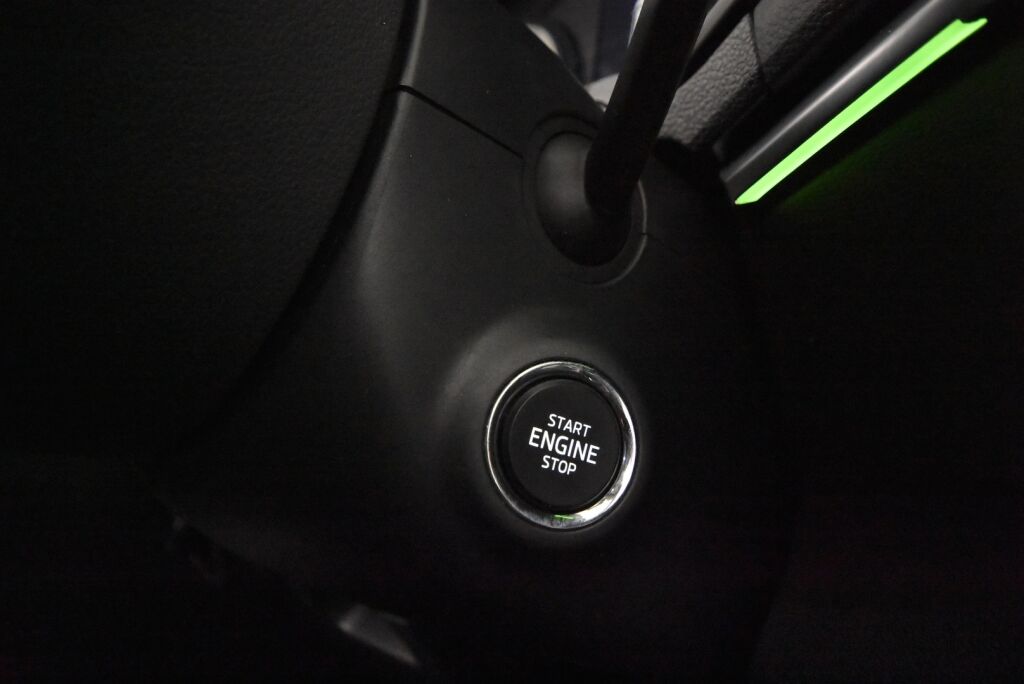 Skoda Karoq 2019 1,5 TSI Style DSG Autom. / Adapt. vakkari / Keyless / Suomiauto