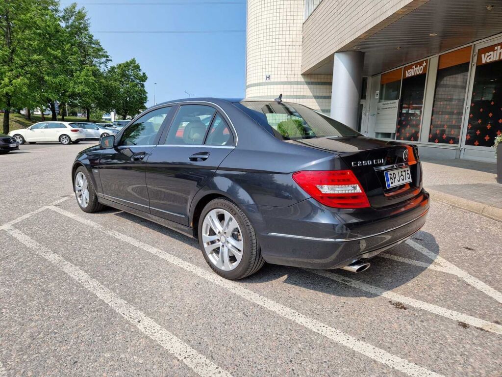 Mercedes-Benz C 2011 250 CDI BE 4Matic A Premium Business / 1 omistaja / Merkkihuolto historia / ILS / Nahkasisusta / Navi / Kaistavahti