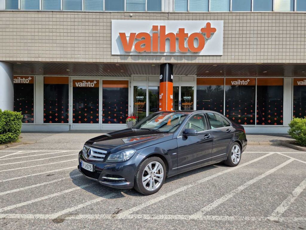 Mercedes-Benz C 2011 250 CDI BE 4Matic A Premium Business / 1 omistaja / Merkkihuolto historia / ILS / Nahkasisusta / Navi / Kaistavahti