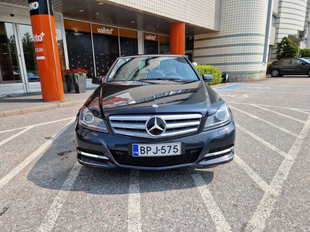 Mercedes-Benz C 2011 250 CDI BE 4Matic A Premium Business / 1 omistaja / Merkkihuolto historia / ILS / Nahkasisusta / Navi / Kaistavahti