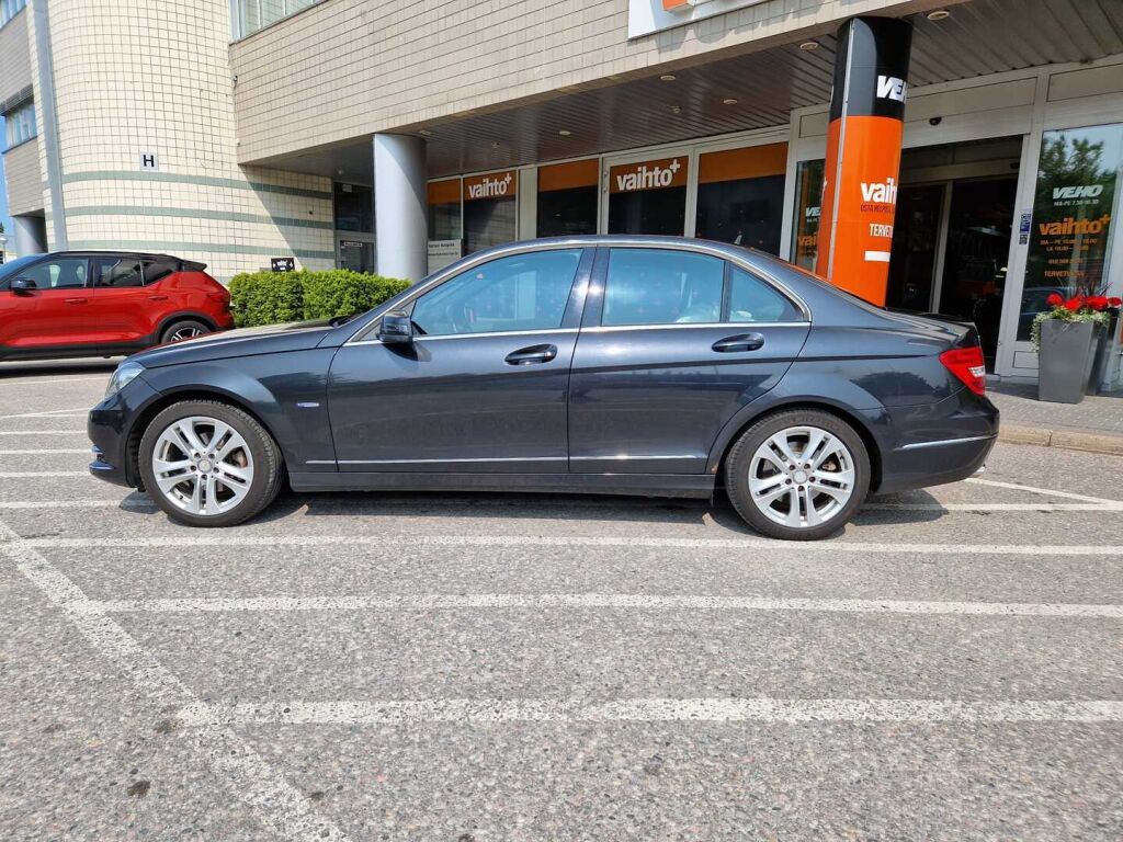 Mercedes-Benz C 2011 250 CDI BE 4Matic A Premium Business / 1 omistaja / Merkkihuolto historia / ILS / Nahkasisusta / Navi / Kaistavahti