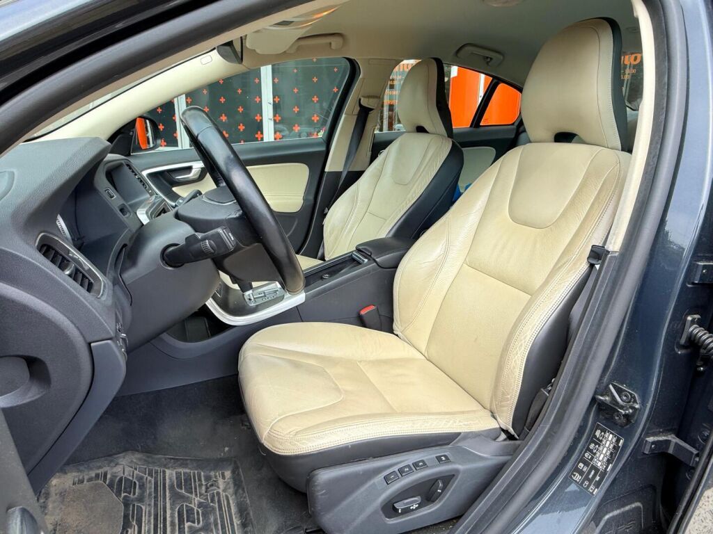 Volvo S60 2011 D3 Summum S/S aut / Blis / Adapt. vakkari / Nahkaverhoilu / Kuljettajan istuin muistilla