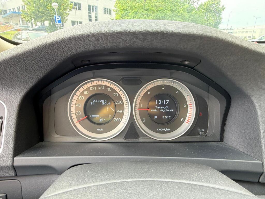 Volvo S60 2011 D3 Summum S/S aut / Blis / Adapt. vakkari / Nahkaverhoilu / Kuljettajan istuin muistilla