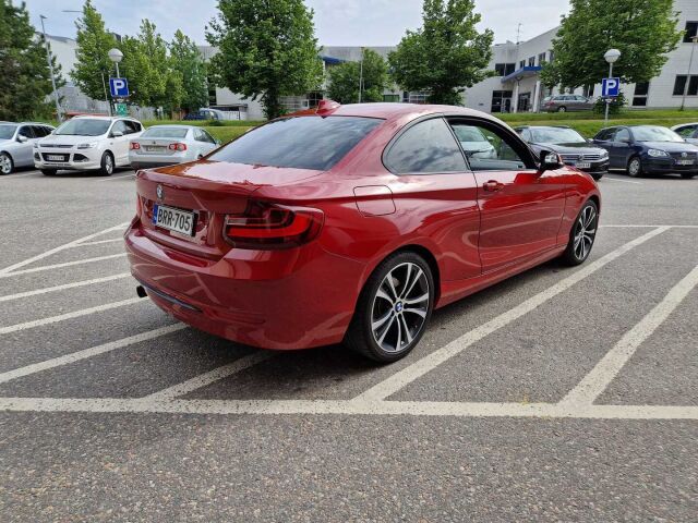 BMW 220 2015 F22 Coupe 220i Business Sport / Sport penkit/ Xenonit / Tutkat