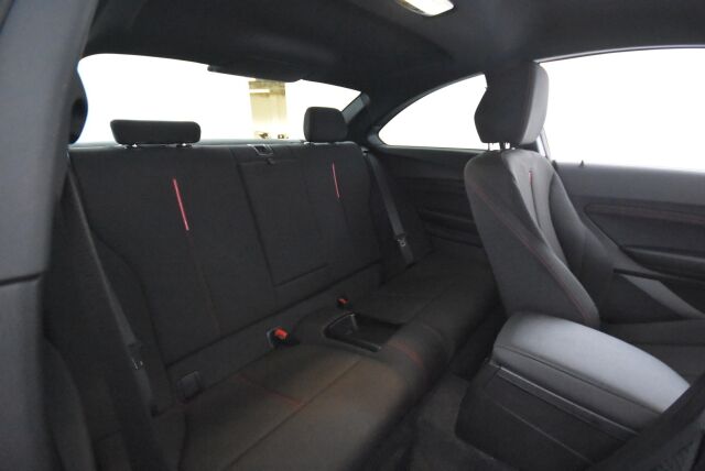 BMW 220 2015 F22 Coupe 220i Business Sport / Sport penkit/ Xenonit / Tutkat