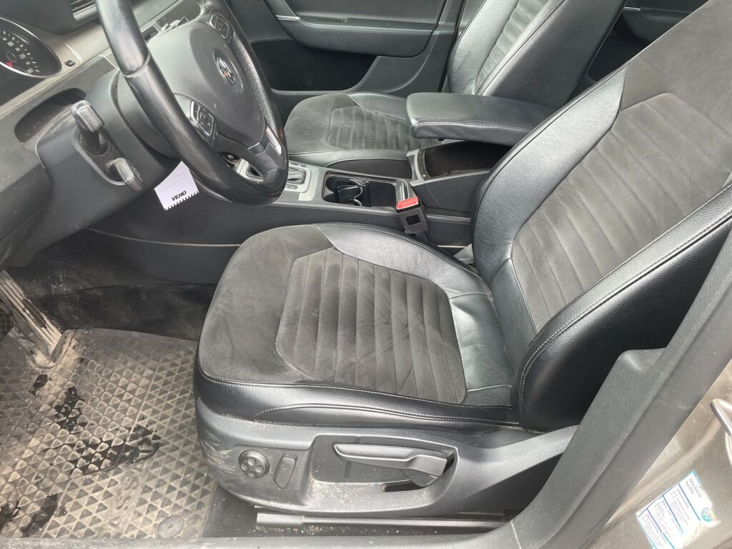 Volkswagen Passat 2014 Variant Highline 1,6 TDI 77 kW (105 hv) BlueMotion Technology DSG-automaatti / Kattoluukku/Webasto/ Alcantara/Navi