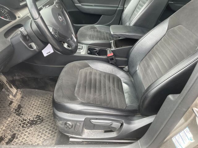 Volkswagen Passat 2014 Variant Highline 1,6 TDI 77 kW (105 hv) BlueMotion Technology DSG-automaatti / Kattoluukku/Webasto/ Alcantara/Navi
