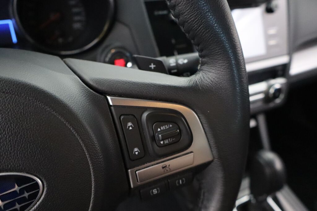 Subaru Outback 2015 2,5i Ridge CVT / Adapt.Vakkari / Suomiauto / Kaistavahti / Lohko+Sp / P.Kamera