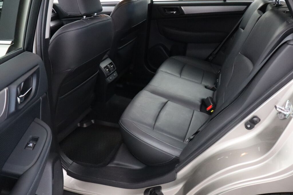 Subaru Outback 2015 2,5i Ridge CVT / Adapt.Vakkari / Suomiauto / Kaistavahti / Lohko+Sp / P.Kamera