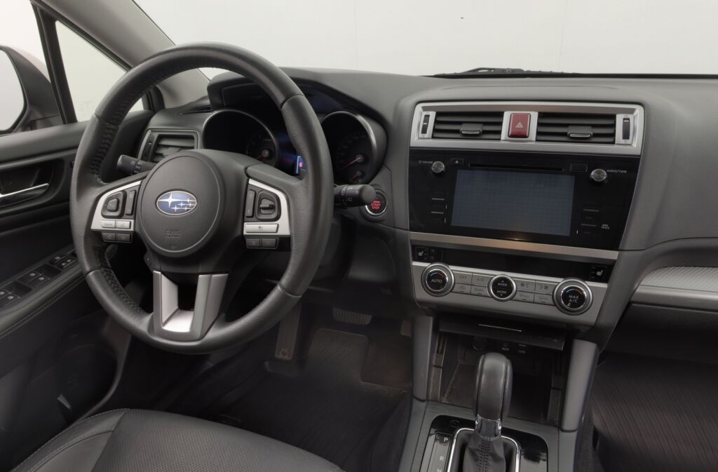 Subaru Outback 2015 2,5i Ridge CVT / Adapt.Vakkari / Suomiauto / Kaistavahti / Lohko+Sp / P.Kamera
