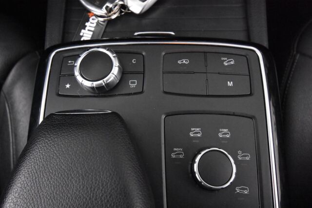 Mercedes-Benz GLE 2016 350 d 4Matic AMG / Webasto / Koukku / Kamera / Navi / Nahkasisusta /  Led valot
