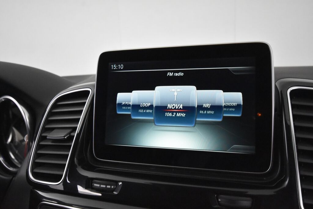 Mercedes-Benz GLE 2016 350 d 4Matic AMG / Webasto / Koukku / Kamera / Navi / Nahkasisusta /  Led valot