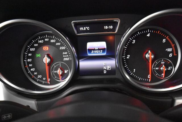 Mercedes-Benz GLE 2016 350 d 4Matic AMG / Webasto / Koukku / Kamera / Navi / Nahkasisusta /  Led valot