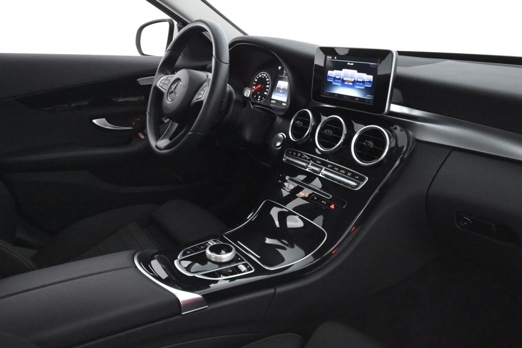 Mercedes-Benz C 2017 200 Edition 4MATIC / Led-ajovalot / IHC+ / 2-Omisteinen / Suomi-auto
