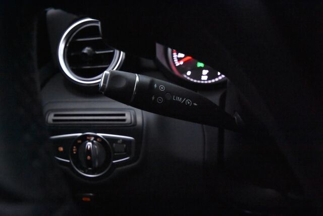 Mercedes-Benz C 2017 200 Edition 4MATIC / Led-ajovalot / IHC+ / 2-Omisteinen / Suomi-auto