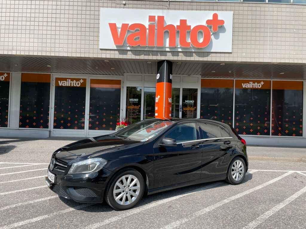 Mercedes-Benz A 2015 180 BE A Premium Business / Suomiauto / Vak. nopeudensäädin / P. Kamera