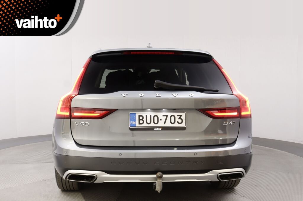 Volvo V90 Cross Country 2017 D4  AWD Pro aut / Vetokoukku / HUD / VOC / BLIS / Adapt. vakkari / 360-kamera /