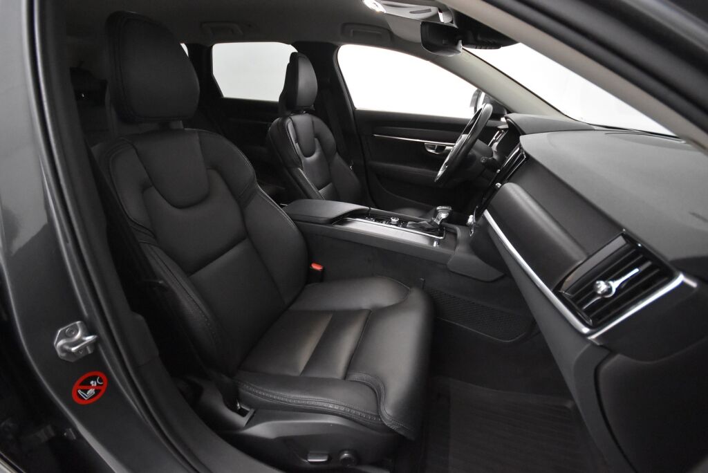 Volvo V90 Cross Country 2017 D4  AWD Pro aut / Vetokoukku / HUD / VOC / BLIS / Adapt. vakkari / 360-kamera /