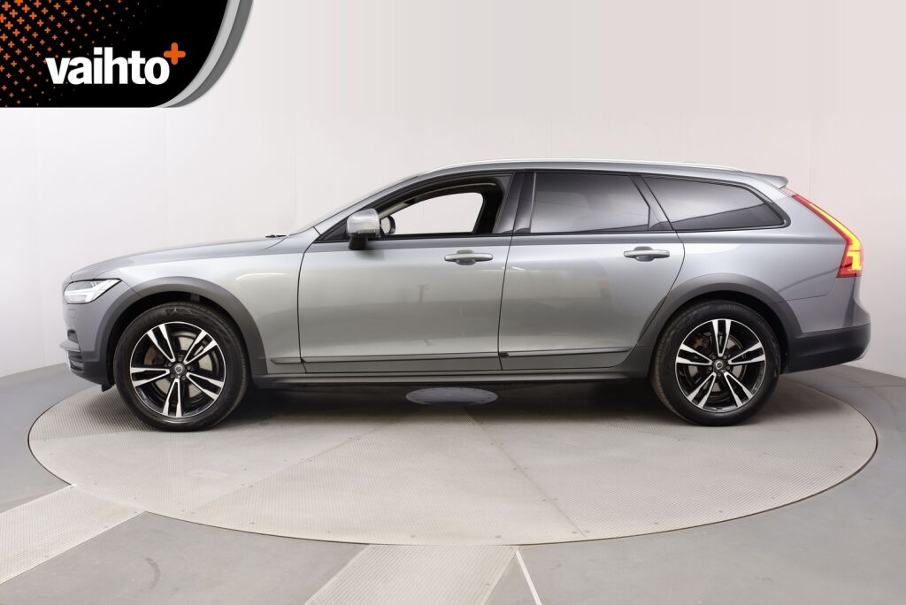 Volvo V90 Cross Country 2017 D4  AWD Pro aut / Vetokoukku / HUD / VOC / BLIS / Adapt. vakkari / 360-kamera /