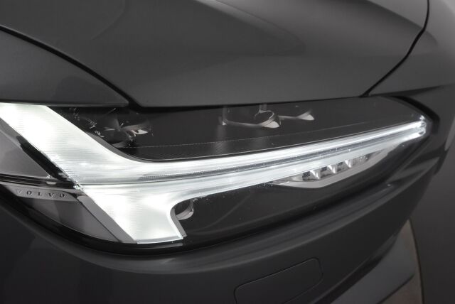 Volvo V90 Cross Country 2017 D4  AWD Pro aut / Vetokoukku / HUD / VOC / BLIS / Adapt. vakkari / 360-kamera /