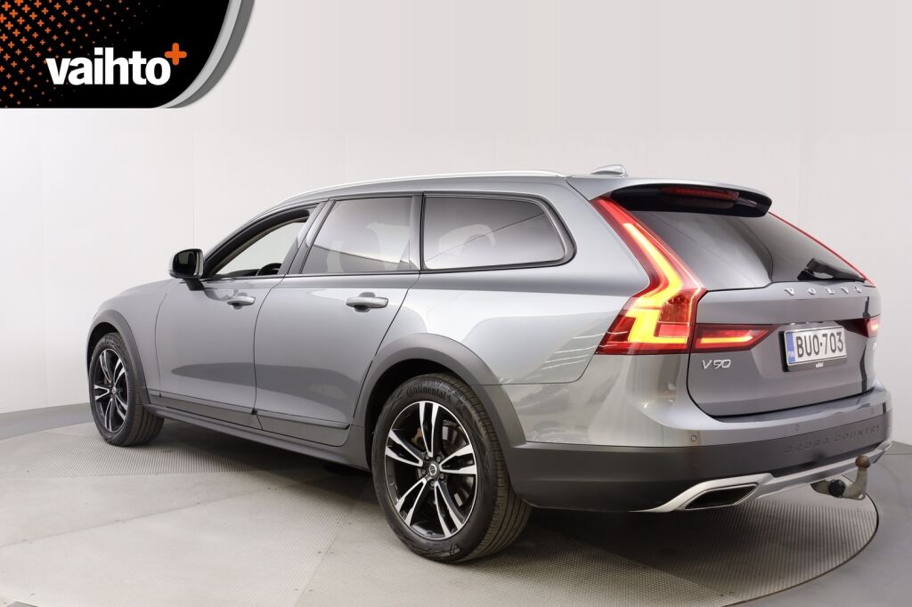 Volvo V90 Cross Country 2017 D4  AWD Pro aut / Vetokoukku / HUD / VOC / BLIS / Adapt. vakkari / 360-kamera /