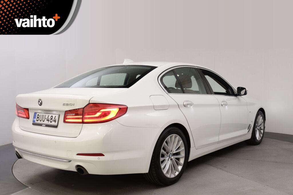 BMW 520 2017 G30 Sedan 520i A Business / Adaptiivinen vakionopeussäädin/ Harman Kardon / Tehdaskoukku/ Nahkat