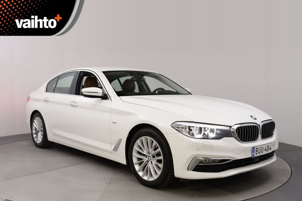 BMW 520 2017 G30 Sedan 520i A Business / Adaptiivinen vakionopeussäädin/ Harman Kardon / Tehdaskoukku/ Nahkat
