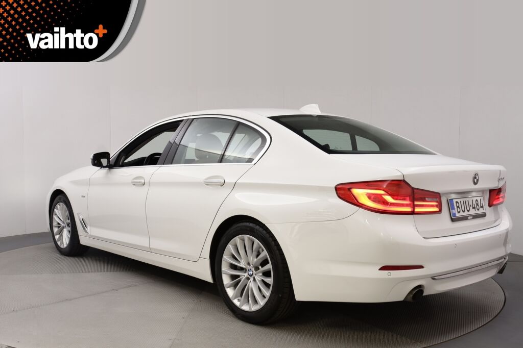 BMW 520 2017 G30 Sedan 520i A Business / Adaptiivinen vakionopeussäädin/ Harman Kardon / Tehdaskoukku/ Nahkat