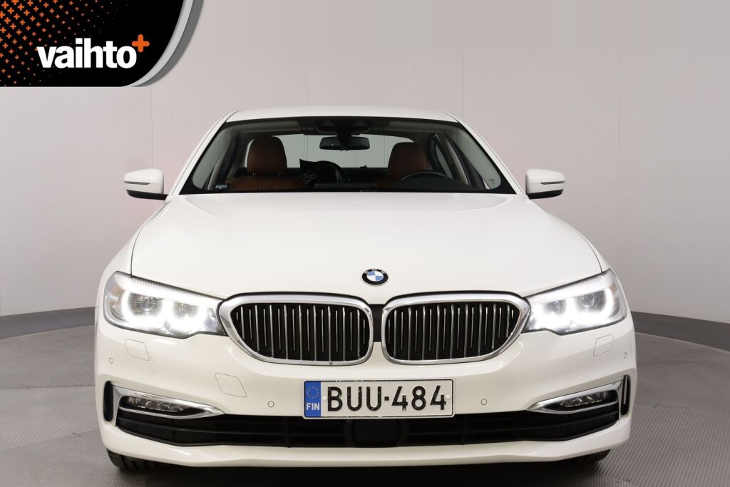 BMW 520 2017 G30 Sedan 520i A Business / Adaptiivinen vakionopeussäädin/ Harman Kardon / Tehdaskoukku/ Nahkat