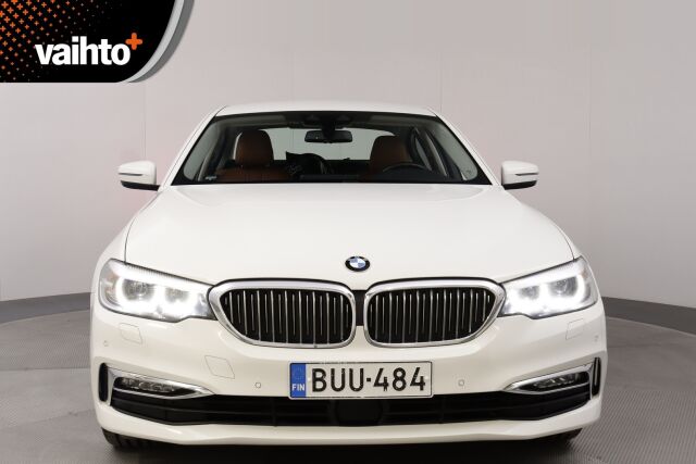 BMW 520 2017 G30 Sedan 520i A Business / Adaptiivinen vakionopeussäädin/ Harman Kardon / Tehdaskoukku/ Nahkat
