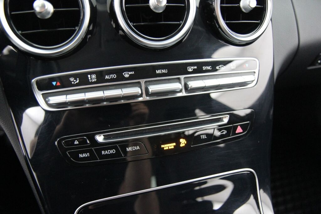 Mercedes-Benz C 2018 180 T A Edition Avantgarde / 2-om. Suomiauto / Burmester / 360-kamera / Vetokoukku