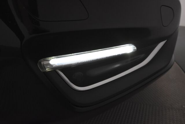 Volvo V60 2017 D3 Business Classic Summum aut / Webasto / Koukku/ Nahkaverhoilu