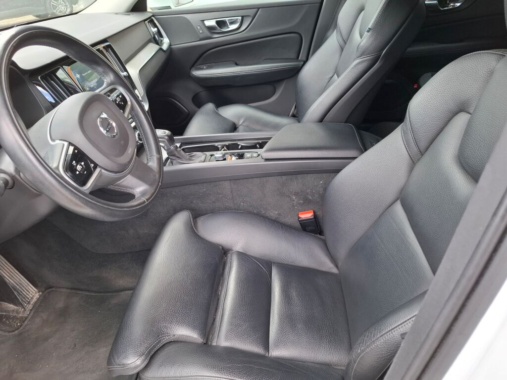 Volvo V60 2018 D4 Inscription aut / LEDit / Webasto / Adapt. Vakk. / Navi / Merkkihuollettu /