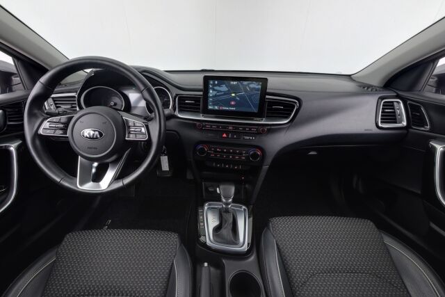 Kia Ceed 2018 1,4 T-GDI ISG 140hv EX 5D DCT A/T EcoDynamics / Tehdastakuu / LED-valot / Navigointi / Peruutuskamera