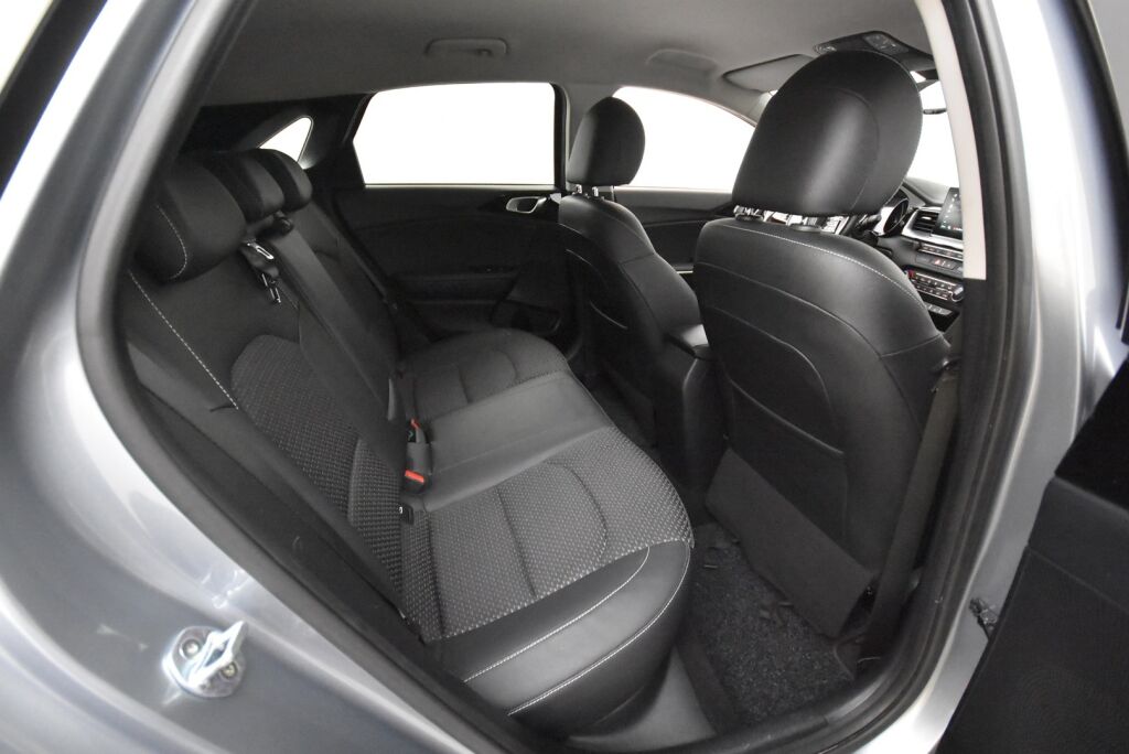 Kia Ceed 2018 1,4 T-GDI ISG 140hv EX 5D DCT A/T EcoDynamics / Tehdastakuu / LED-valot / Navigointi / Peruutuskamera
