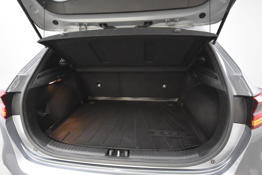 Kia Ceed 2018 1,4 T-GDI ISG 140hv EX 5D DCT A/T EcoDynamics / Tehdastakuu / LED-valot / Navigointi / Peruutuskamera