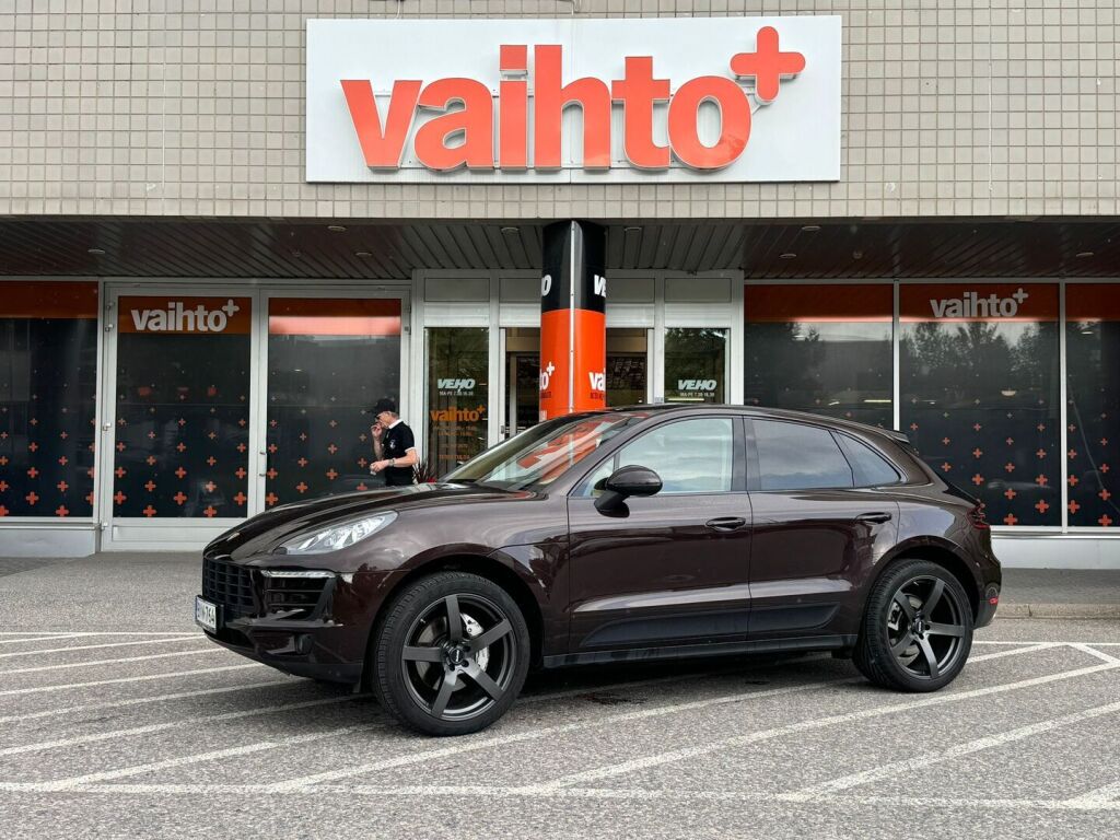 Porsche Macan 2015 S / Panoraamakatto / Sähköpenkit / Ilma-alusta / Nahkaverhoilu