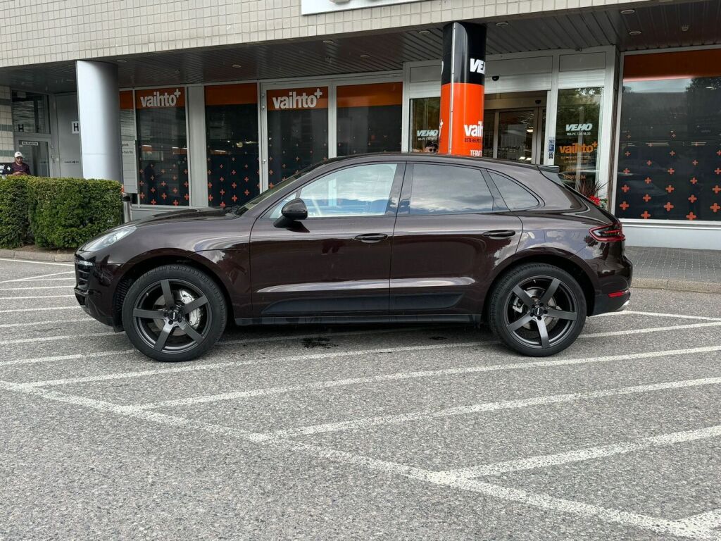 Porsche Macan 2015 S / Panoraamakatto / Sähköpenkit / Ilma-alusta / Nahkaverhoilu