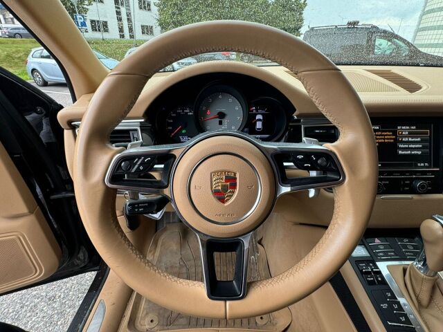 Porsche Macan 2015 S / Panoraamakatto / Sähköpenkit / Ilma-alusta / Nahkaverhoilu