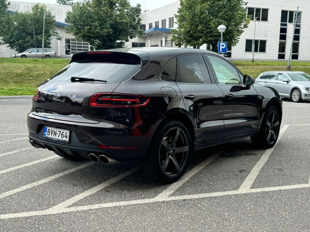 Porsche Macan 2015 S / Panoraamakatto / Sähköpenkit / Ilma-alusta / Nahkaverhoilu