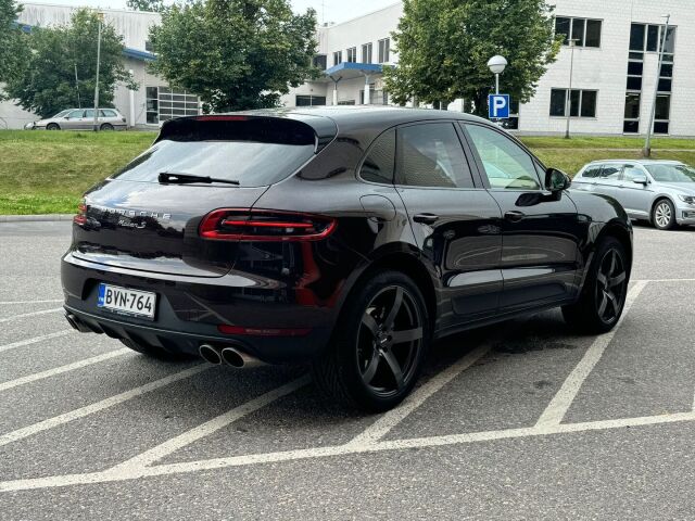 Porsche Macan 2015 S / Panoraamakatto / Sähköpenkit / Ilma-alusta / Nahkaverhoilu
