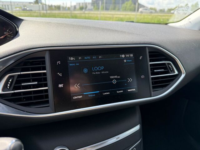Peugeot 308 2019 SW Allure PureTech 130 EAT8-automaatti / Lohkolämmitin+sisäpistoke / Apple carplay&Android auto / Jakopää tehty Tammikuu 2025