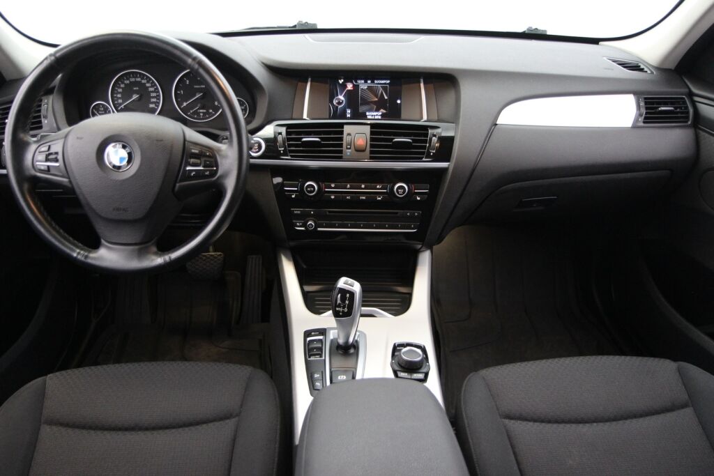 BMW X3 2015 F25 xDrive20d A Business / Uudet kesärenkaat / Tutkat eteen ja taakse