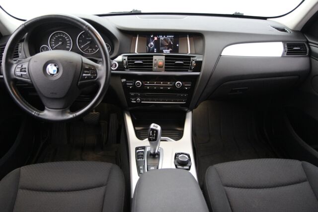 BMW X3 2015 F25 xDrive20d A Business / Uudet kesärenkaat / Tutkat eteen ja taakse