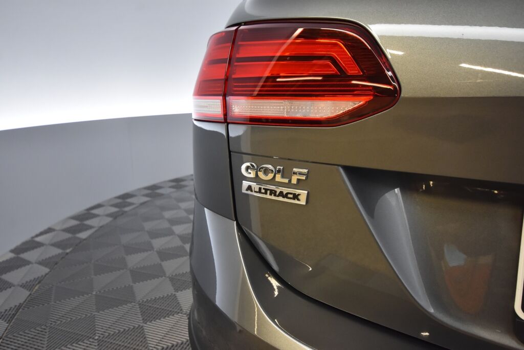 Volkswagen Golf 2019 Variant Alltrack 2,0 TDI SCR 135 kW (184 hv) 4MOTION DSG-automaatti / Webasto / Acc / LED / Keyless Go / Kamera
