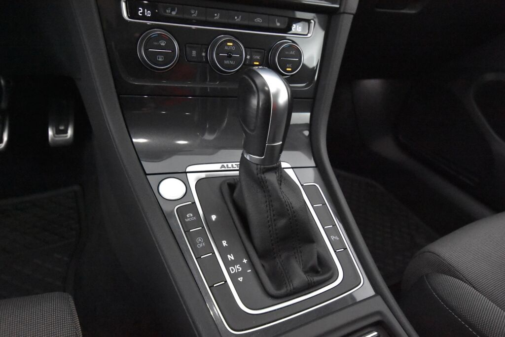 Volkswagen Golf 2019 Variant Alltrack 2,0 TDI SCR 135 kW (184 hv) 4MOTION DSG-automaatti / Webasto / Acc / LED / Keyless Go / Kamera