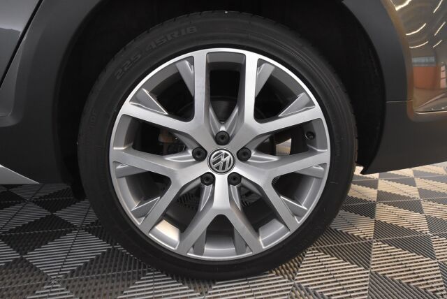 Volkswagen Golf 2019 Variant Alltrack 2,0 TDI SCR 135 kW (184 hv) 4MOTION DSG-automaatti / Webasto / Acc / LED / Keyless Go / Kamera