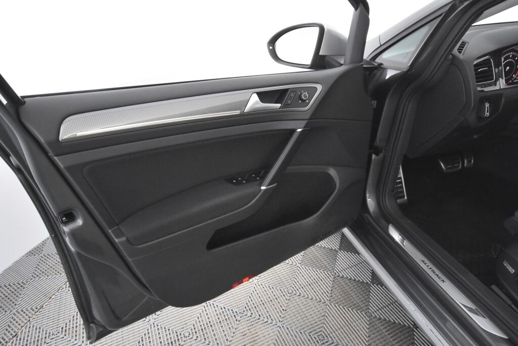 Volkswagen Golf 2019 Variant Alltrack 2,0 TDI SCR 135 kW (184 hv) 4MOTION DSG-automaatti / Webasto / Acc / LED / Keyless Go / Kamera