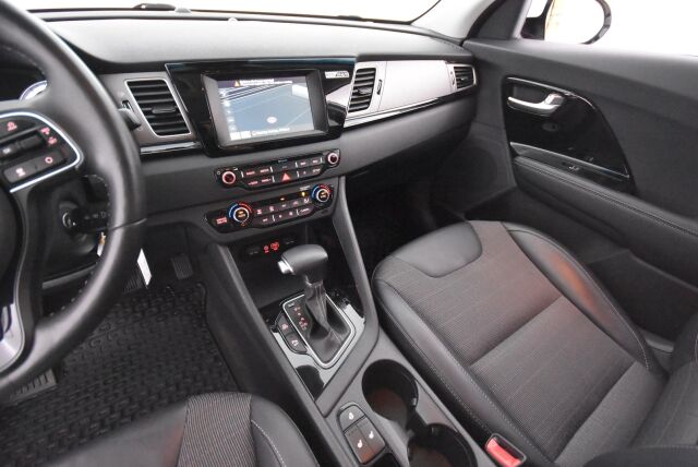 Kia Niro plug-in 2018 1,6 GDI EX DCT / Lohkolämmitin / Kaistavahti / Peruutuskamera / Adapt. vakkari