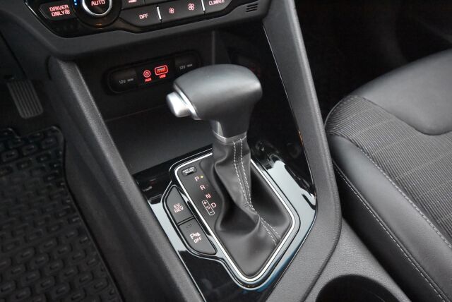 Kia Niro plug-in 2018 1,6 GDI EX DCT / Lohkolämmitin / Kaistavahti / Peruutuskamera / Adapt. vakkari